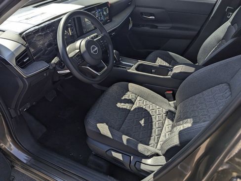 New 2026 Nissan Kicks SV w/ SV Premium Package FWD image 9