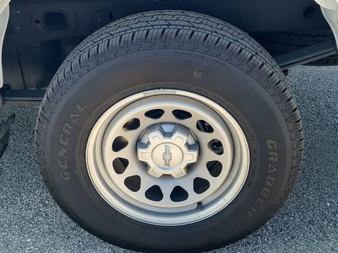 Used 2024 Chevrolet Silverado 1500 W/T w/ WT Value Package AWD/4WD image 8