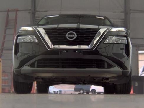 Used 2023 Nissan Rogue SV AWD/4WD image 3