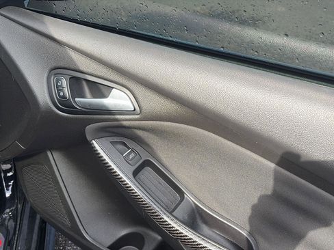 Used 2016 Ford Focus ST w/ Equipment Group 402A image 28