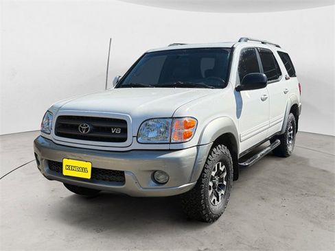 Used 2002 Toyota Sequoia SR5 image 1