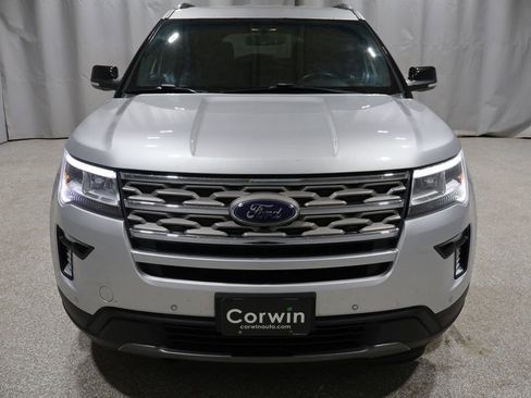 Used 2018 Ford Explorer XLT image 7