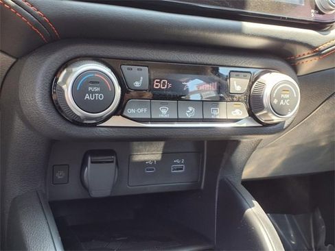 New 2025 Nissan Versa SR w/ Trunk Package image 16