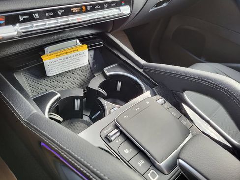 Used 2025 Mercedes-Benz GLS 450 4MATIC image 33