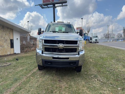 Used 2009 Chevrolet Silverado 3500 W/T image 10