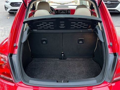 Used 2019 Volkswagen Beetle 2.0T SE image 25