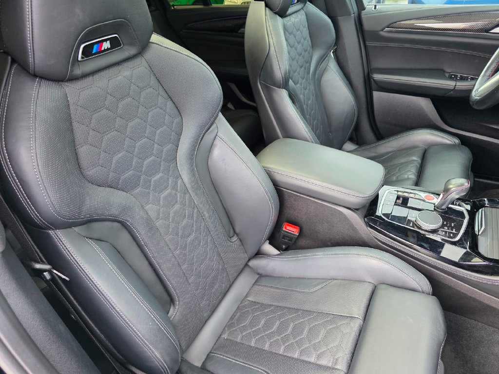 Used 2024 BMW X4 M AWD/4WD image 18