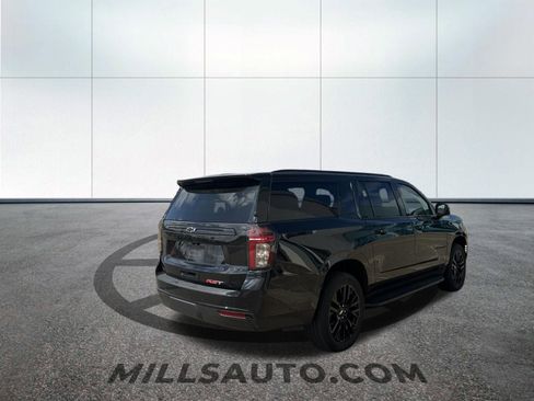 Used 2023 Chevrolet Suburban RST w/ Luxury Package image 4