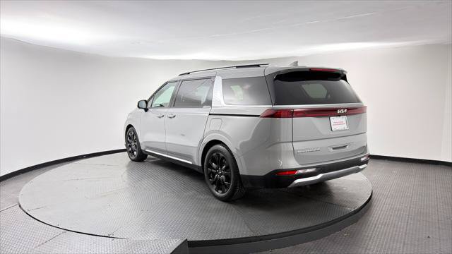Used 2022 Kia Carnival SX FWD image 6