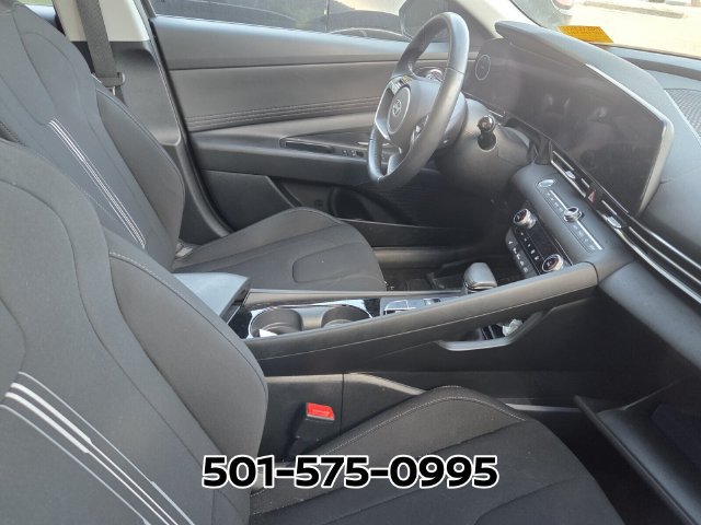 Used 2025 Hyundai Elantra SEL FWD image 7