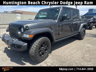 Used 2023 Jeep Gladiator Sport AWD/4WD video 1