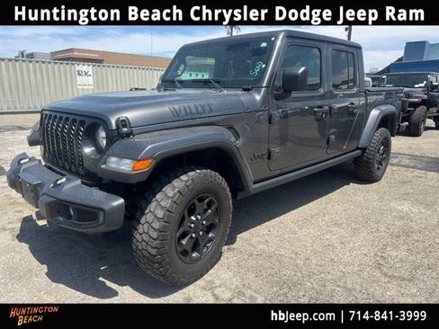 Used 2023 Jeep Gladiator Sport AWD/4WD image 1