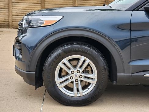 Used 2023 Ford Explorer XLT RWD image 16