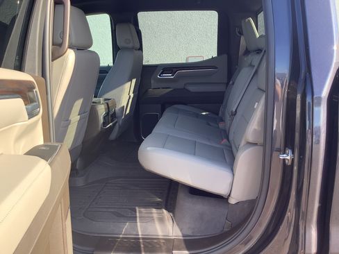 Used 2024 GMC Sierra 1500 SLT w/ SLT Premium Plus Package AWD/4WD image 14