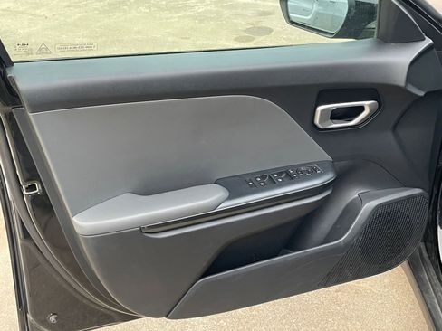 Used 2025 Kia K4 LXS FWD image 18