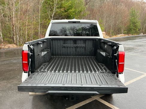 Used 2024 Toyota Tacoma TRD Off-Road image 23