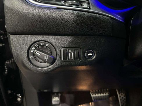 Used 2018 Dodge Challenger T/A image 25