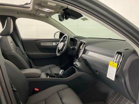 New 2026 Volvo XC40 B5 Ultra w/ Protection Package Premier image 32