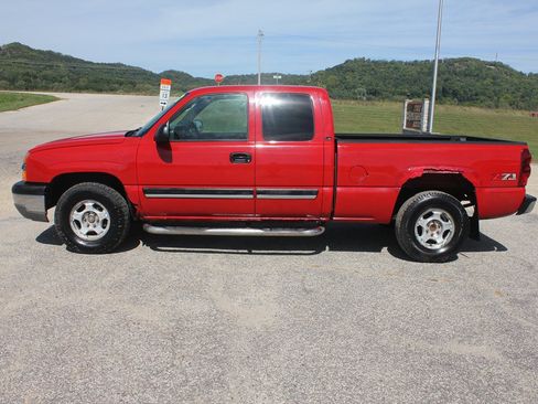 Used 2003 Chevrolet Silverado 1500 LS w/ Off-Road Package AWD/4WD image 8