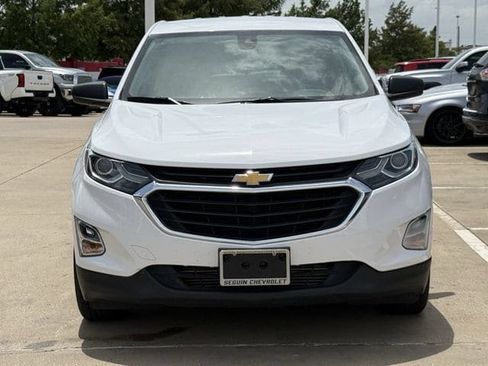 Used 2020 Chevrolet Equinox LS w/ LPO, Floor Liner Package FWD image 7