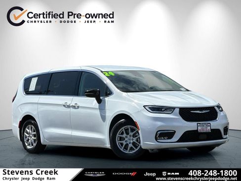 Used 2024 Chrysler Pacifica Touring-L FWD image 1