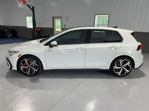 New 2025 Volkswagen GTI SE image 2