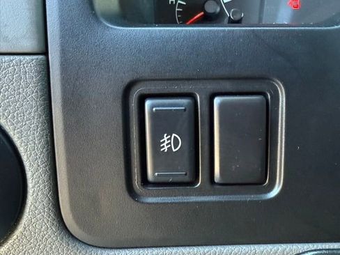 Used 2016 Nissan NV 3500 SL image 49