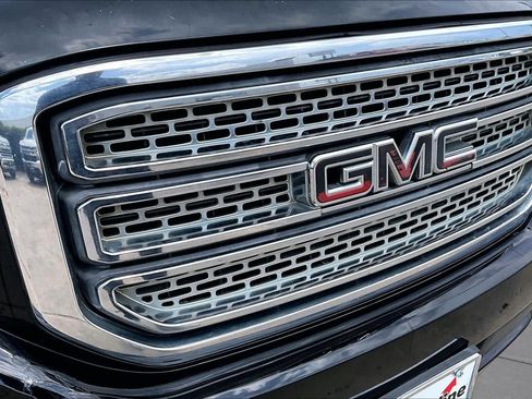 Used 2016 GMC Yukon SLT RWD image 30