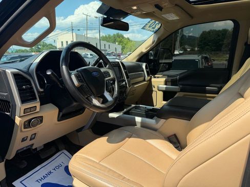 Used 2020 Ford F250 Lariat w/ Lariat Ultimate Package AWD/4WD image 11