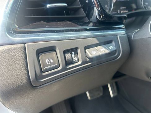 Used 2023 Cadillac XT6 Sport w/ LPO, ONYX Package AWD/4WD image 18