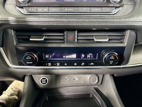 Certified 2023 Nissan Rogue SV image 13