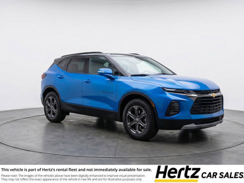 Used 2025 Chevrolet Blazer LT image 1