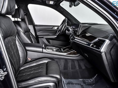 Used 2024 BMW X7 xDrive40i w/ M Sport Package image 25