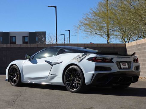 Used 2024 Chevrolet Corvette Z06 w/ Stealth Interior Trim Package image 7