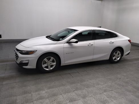 Used 2021 Chevrolet Malibu LS w/ Driver Confidence Package II FWD image 2
