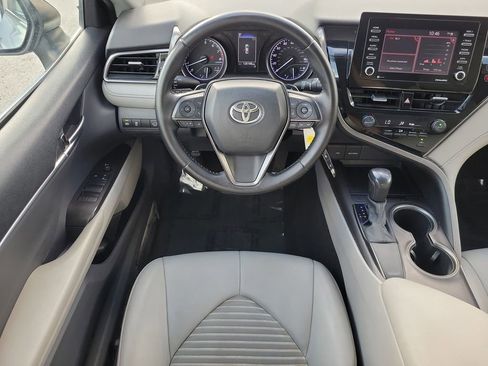 Used 2021 Toyota Camry SE image 13