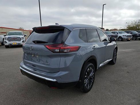 Used 2025 Nissan Rogue Platinum w/ Platinum Premium Package image 5