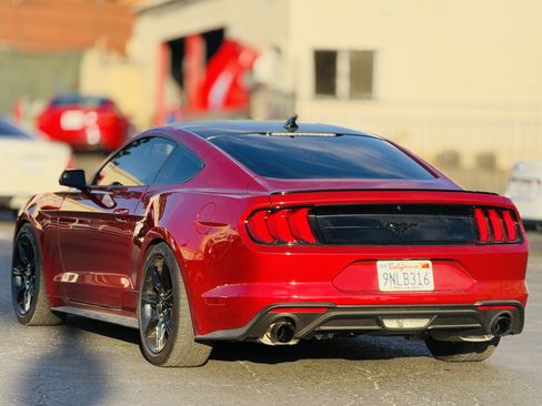 Used 2020 Ford Mustang Coupe w/ Black Accent Package RWD image 12