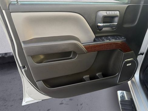 Used 2017 GMC Sierra 1500 SLT image 18