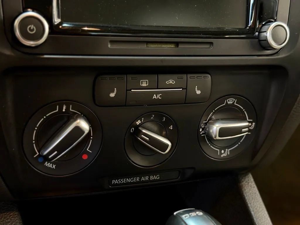 Used 2014 Volkswagen Jetta TDI FWD image 33
