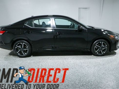 Used 2025 Nissan Sentra SV FWD image 6