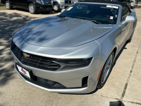 Used 2019 Chevrolet Camaro LT RWD image 2