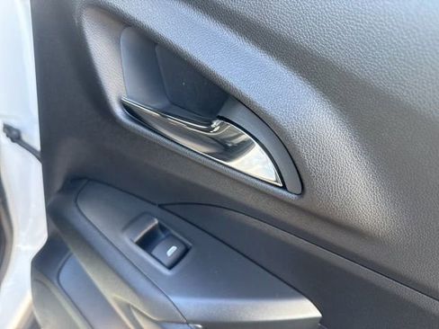 New 2026 Chevrolet Trax RS w/ Sunroof Package image 32