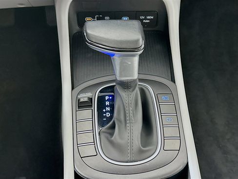 Used 2025 Hyundai Kona SEL FWD image 24