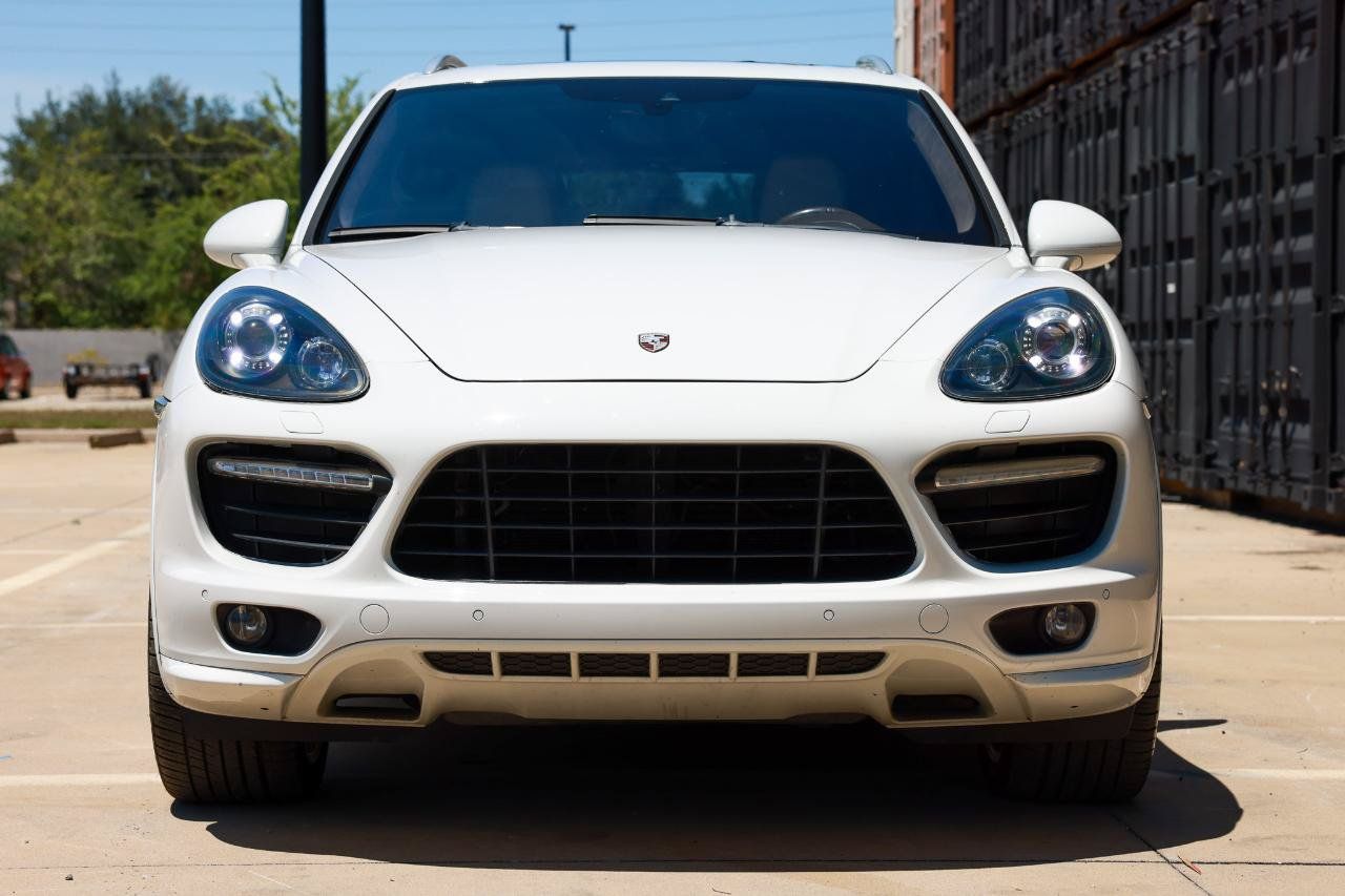 Used 2014 Porsche Cayenne GTS AWD/4WD image 19