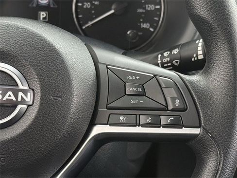 Used 2023 Nissan Kicks SV image 15