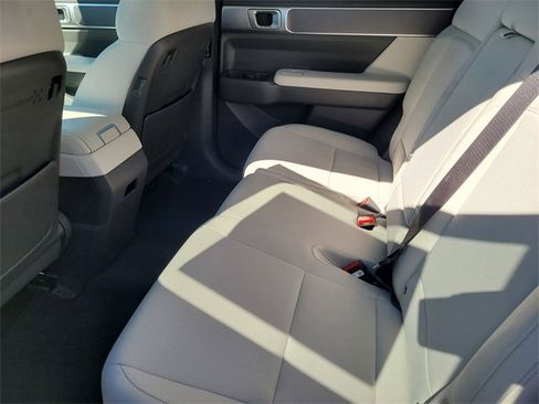 New 2026 Hyundai Santa Fe SE image 9