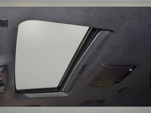 Used 2020 Cadillac Escalade Platinum AWD/4WD image 13