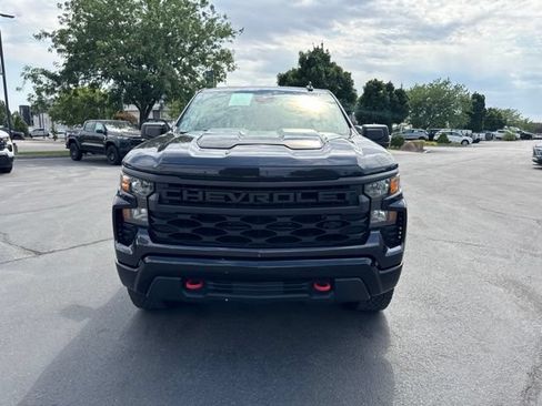 Used 2023 Chevrolet Silverado 1500 Custom Trail Boss w/ LPO, Dark Essentials Package AWD/4WD image 2