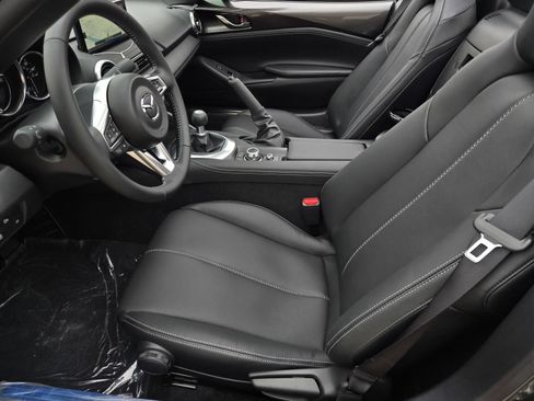New 2026 MAZDA MX-5 Miata RF Grand Touring RWD image 18